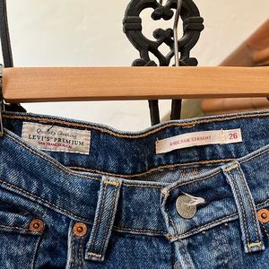 Levi’s rib cage straight jeans 26